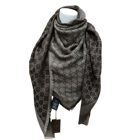 foulard pour homme gucci|GUCCI SALE! Foulards en soie stylés en soldes .